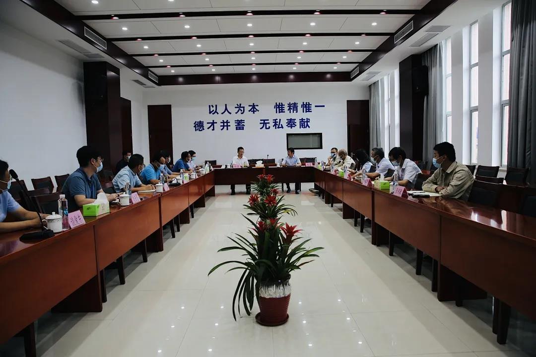 杜辉常委带队赴扬州特材调研疫情防控及重大项目推进情况